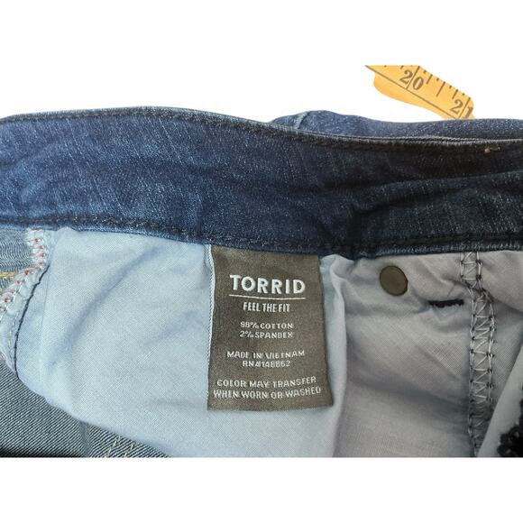 Torrid Women's mid rise slim boot jeans - Picture 8 of 8